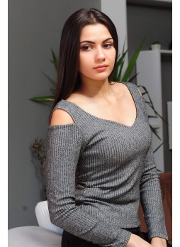 Kesik Omuz Derin V Yaka Füme Bluz