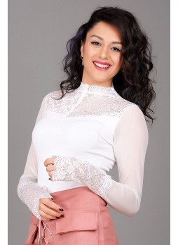 Kollar Tül Dantel Detay Beyaz Bluz
