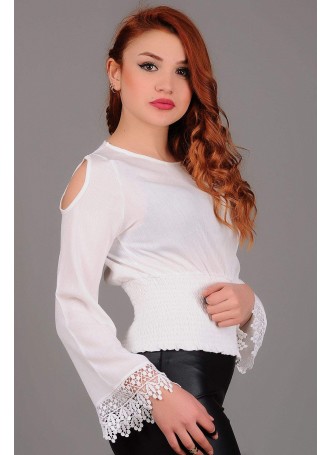 Dantel Küpürlü Omuz Açık Beyaz Bluz