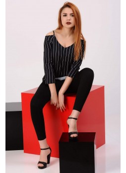 İp Askılı Çizgili Siyah Bluz