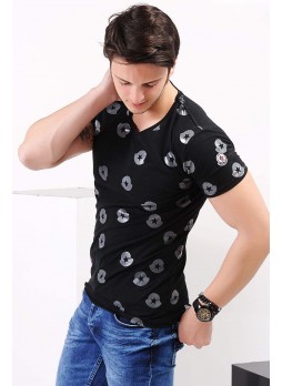 Yıldız Baskılı Siyah T-shirt