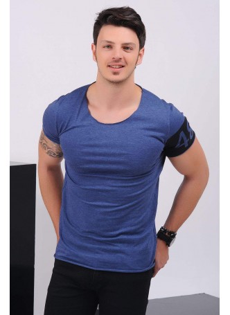 Kol Baskılı Geniş Yaka Mavi T-Shirt​