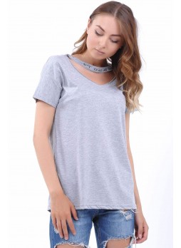 Yaka Baskılı Gri T-Shirt