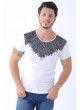 Yaka Kabartma Baskı Beyaz T-Shirt