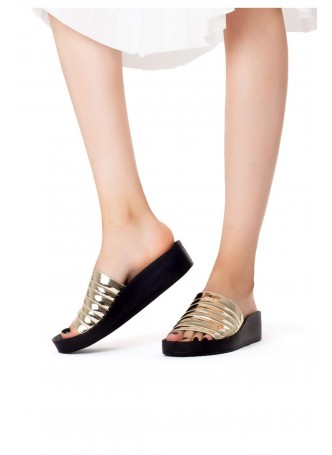 İni Parlak Gold Bayan Terlik