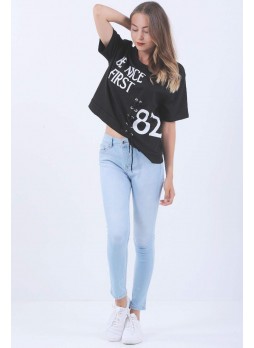 Be Nice First Baskılı Bağcık Detay Siyah T-Shirt