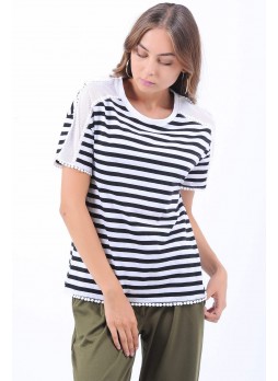Siyah Çizgi Güpürlü Beyaz T-Shirt