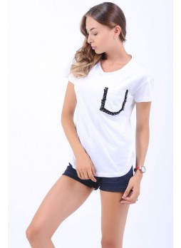 Cep Detay Beyaz T-Shirt